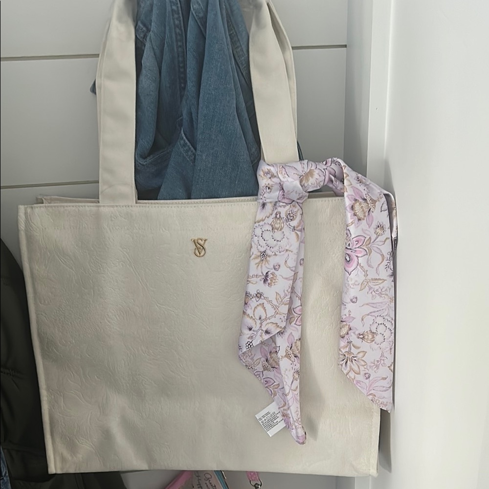 Victoria's Secret Cream and Pink Tote Bag with Stylish Design